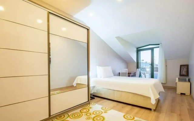 Peaceful Duplex Flat With Adalar View in Maltepe
