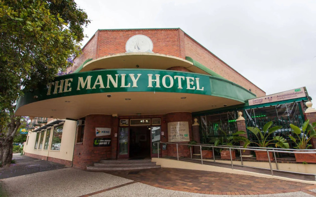Nightcap at Manly Hotel