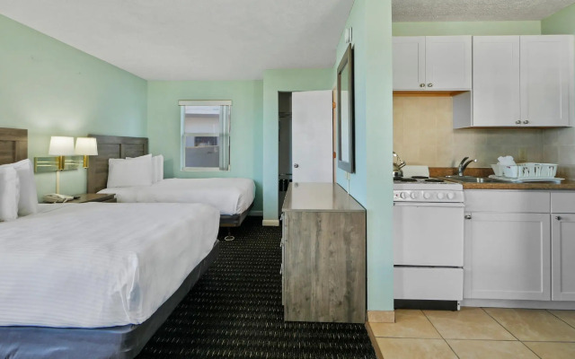 Ocean Court Beachfront Hotel