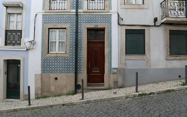 Rustic Flat at Lisbon's Heart