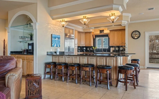 Crystal Beach Villa 5 Bedroom Home