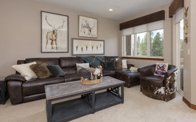 Telemark 4 Bedroom Townhouse by RedAwning