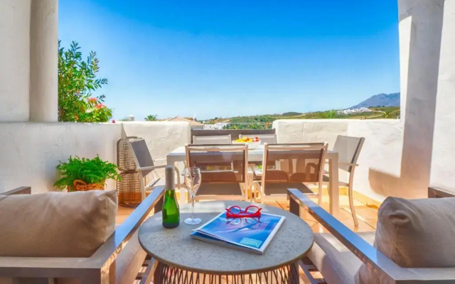 Sunset Golf Penthouse