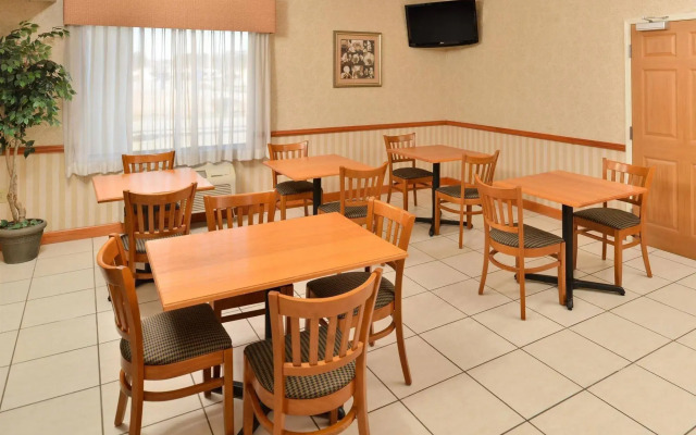 Red Roof Inn & Suites Carrollton, GA–West Georgia