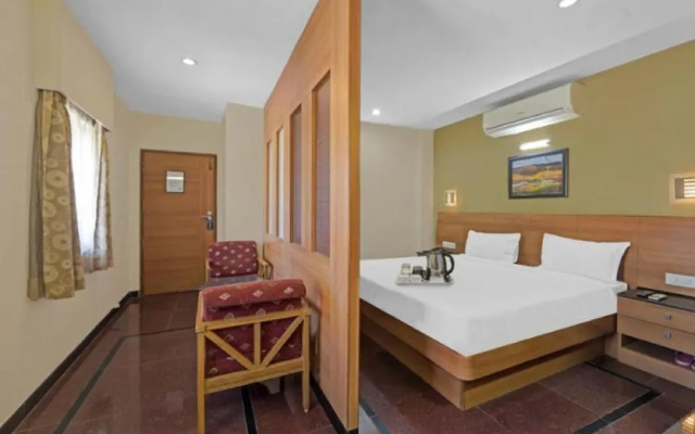 FabHotel The Redfox