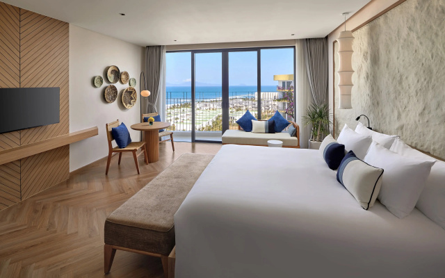 Wyndham Hoi An Royal Beachfront Resort & Villas