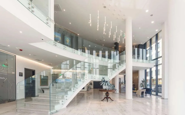 Blue Star Luxury Hotel