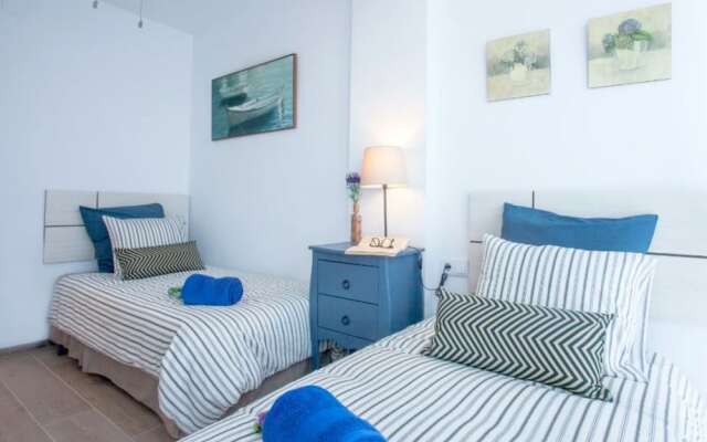 Apartment - 2 Bedrooms with WiFi and Sea views - 107848