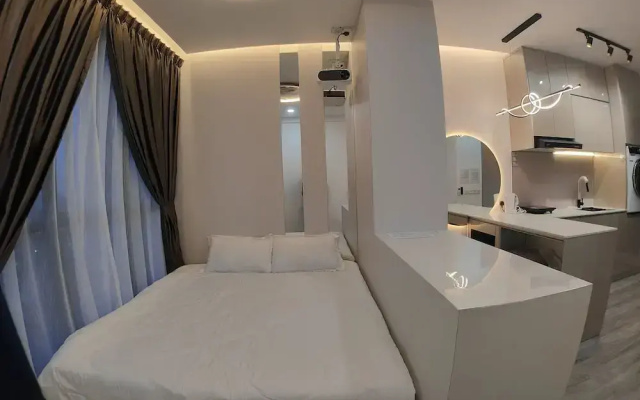 THR1 Cozy Studio with Netflix SKYTREES