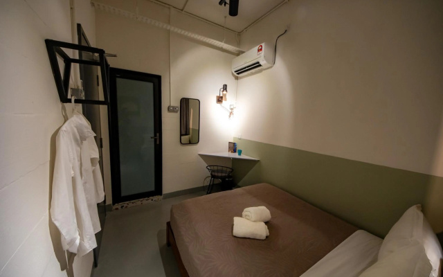 The Brownstone Hostel & Space – Guest Rooms – Ipoh