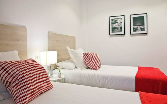 Feelathome Madrid Suites Apartments