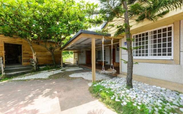 Hualien Yanliau B&B