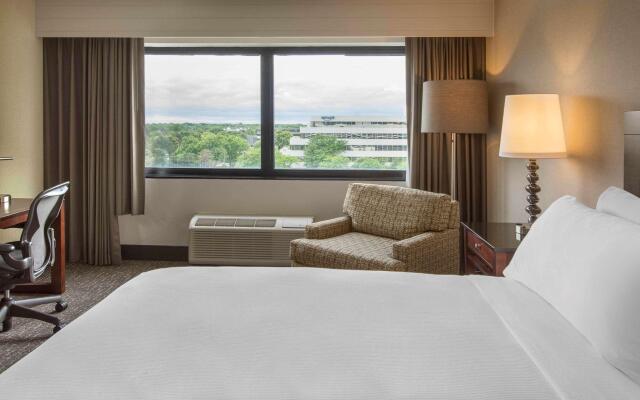 DoubleTree by Hilton Chicago Schaumburg