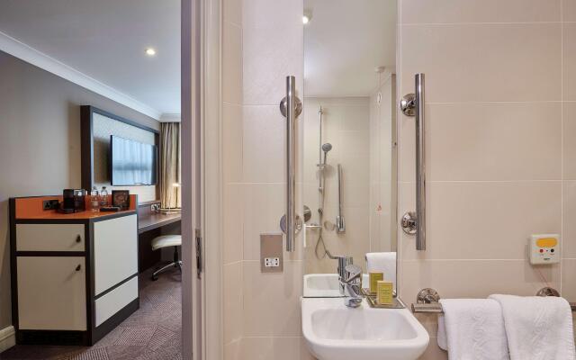 DoubleTree by Hilton London - Ealing Hotel