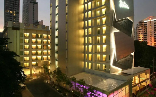 Radisson Suites Bangkok Sukhumvit