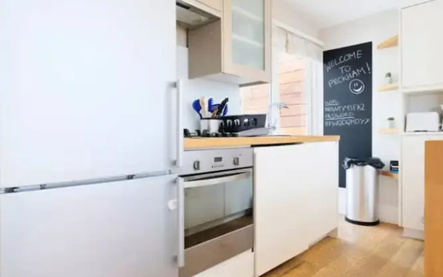 Newly Furnished Patio Flat In Peckham