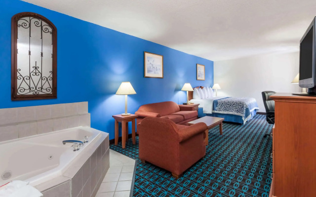 Days Inn & Suites by Wyndham Cambridge