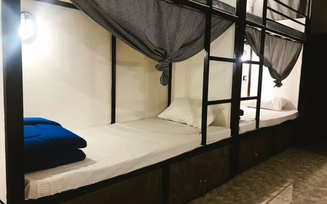 Oppa House Hostel - Adults Only