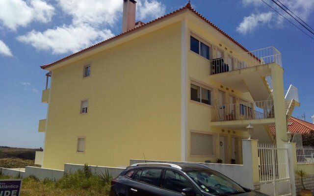 Apartment With one Bedroom in Valbom, With Wonderful sea View, Balcony