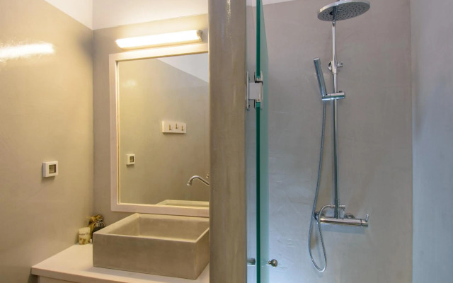 Pavlakis Lemon-Tree House