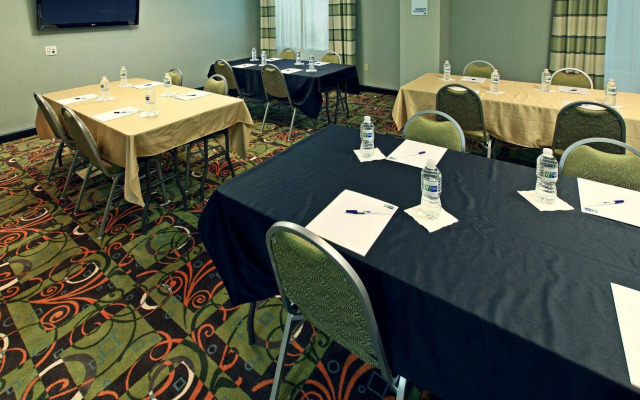 Holiday Inn Express & Suites Maumelle - Little Rock NW by IHG