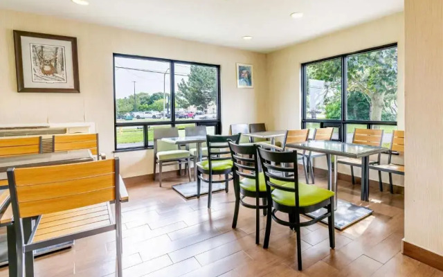 Comfort Inn Midtown