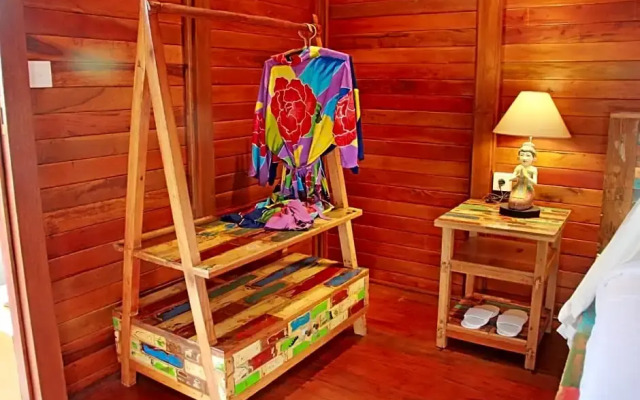 Romantic Deluxe 0ne bedroom wooden villa 2