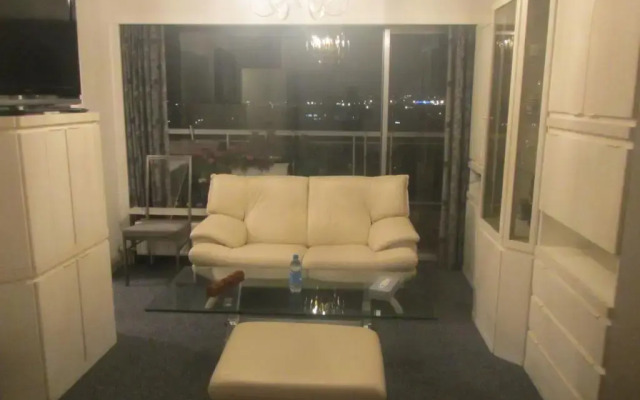 - - - - - Au Sixième Ciel - - - - -