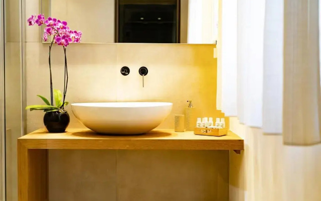 Elite Accommodations & Hydromassage Pool