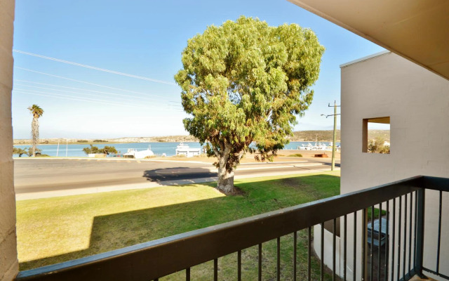 Riverview Holiday Apartment 14 - Kalbarri WA