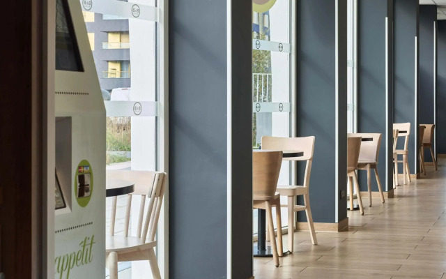 B&B HOTEL MASSY Gare TGV