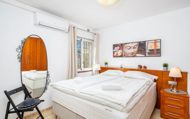 Wonderful Apartment in Ground Plan Ref 94