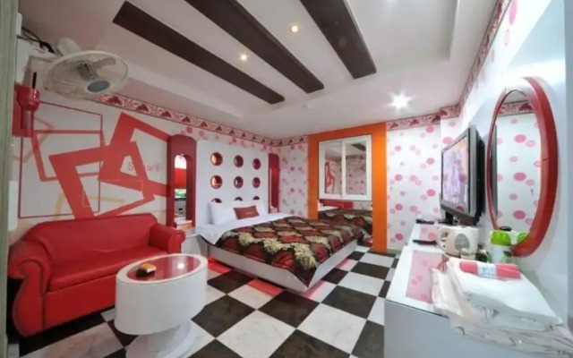 Cheongbaek Motel