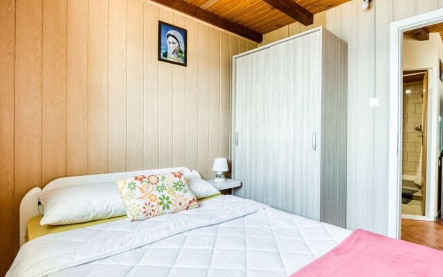 Exotic Holiday Home in Tribanj-Krušćica near Sea