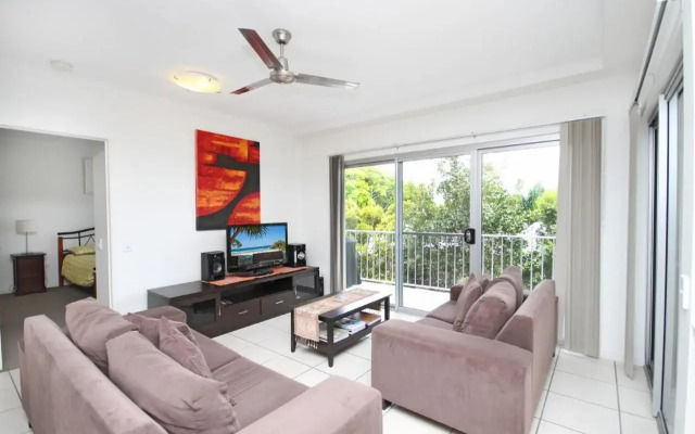 Unit 2 'Sea Breeze Villas', Coolum Beach