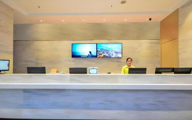 City Comfort Inn Wuhan Caidian Square