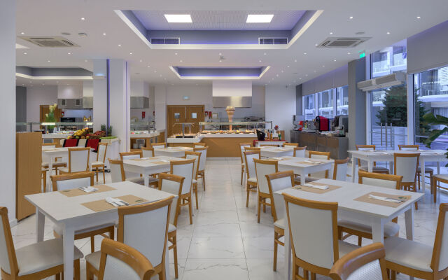 Oceanis Park Hotel