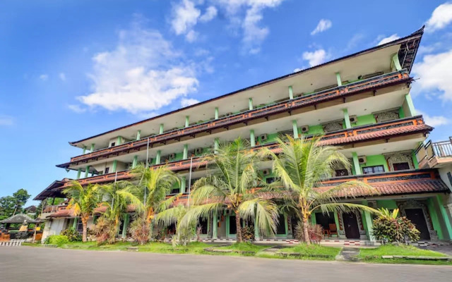 Collection O Bali near Terminal Ubung formerly Batukaru Garden Hotel