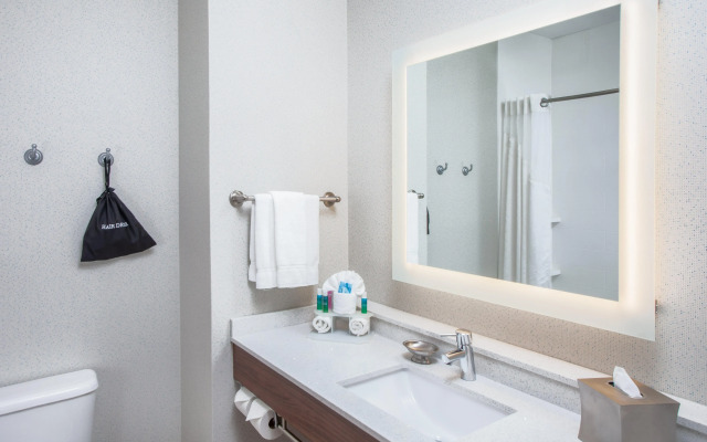 Holiday Inn Express & Suites Texarkana by IHG