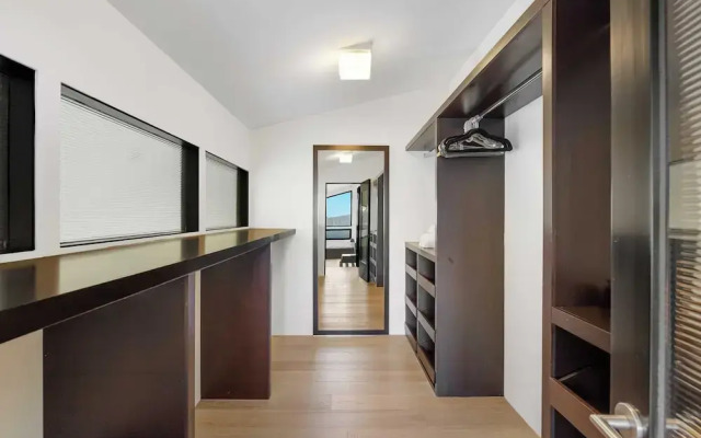 Kings Road West Hollywood Luxury Pool, Views, Firepit, Modern Design