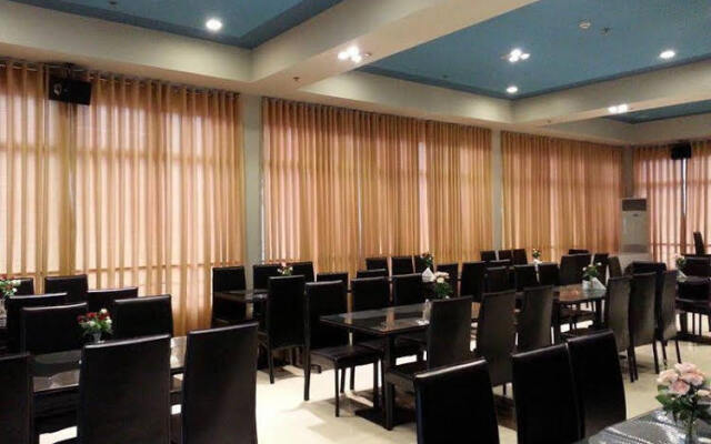 Cebu Capitol Central Hotel & Suites powered by Cocotel