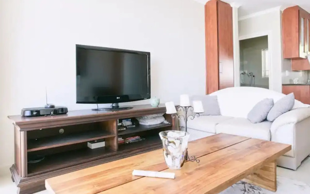 Sea Facing Apartment With Views