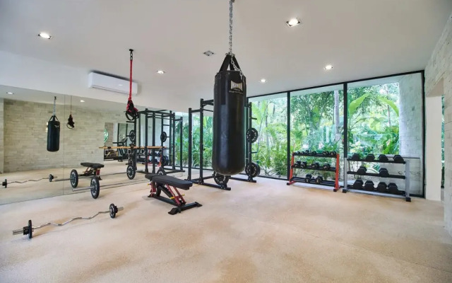 Pure Condos 304 By Lockey