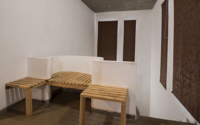 Capital O 15942 Anting Villa Hotel