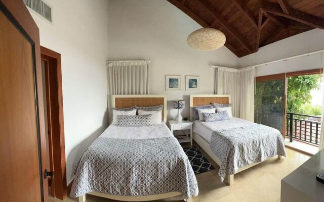 Villa for 7 People Pool and Ocean View at Samana