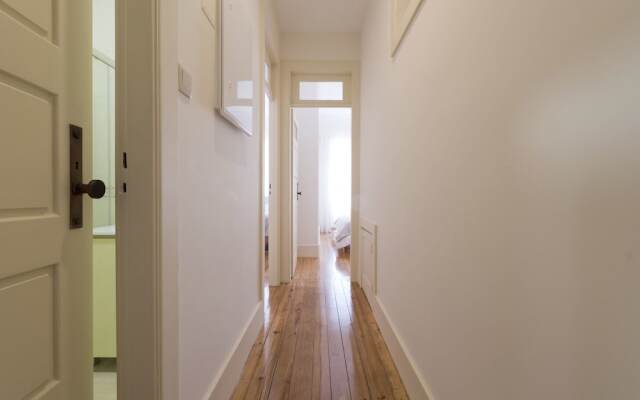 Tripas-Coração, Breiner Apartments