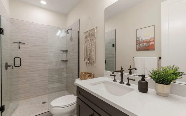 Southwest Getaway 6 Bedroom Home