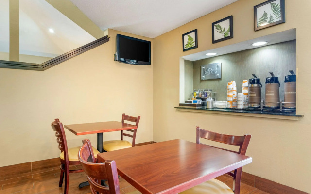 Sleep Inn I-95 North Savannah