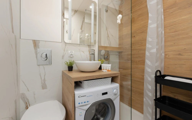 Aleja Jana Pawla II Studio by Renters