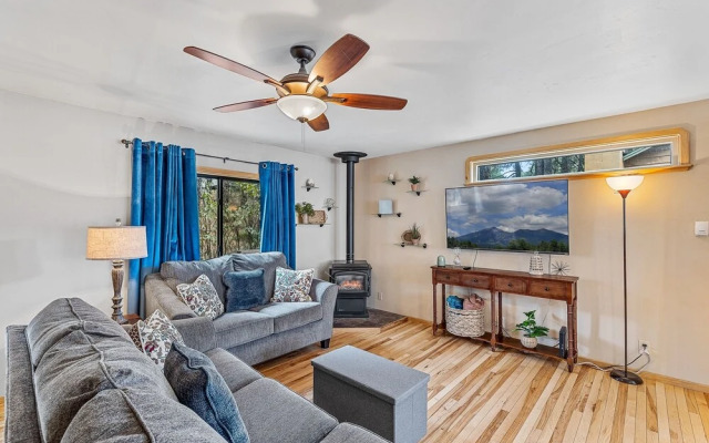 Pawnee Flagstaff 3 Bedroom Home by RedAwning